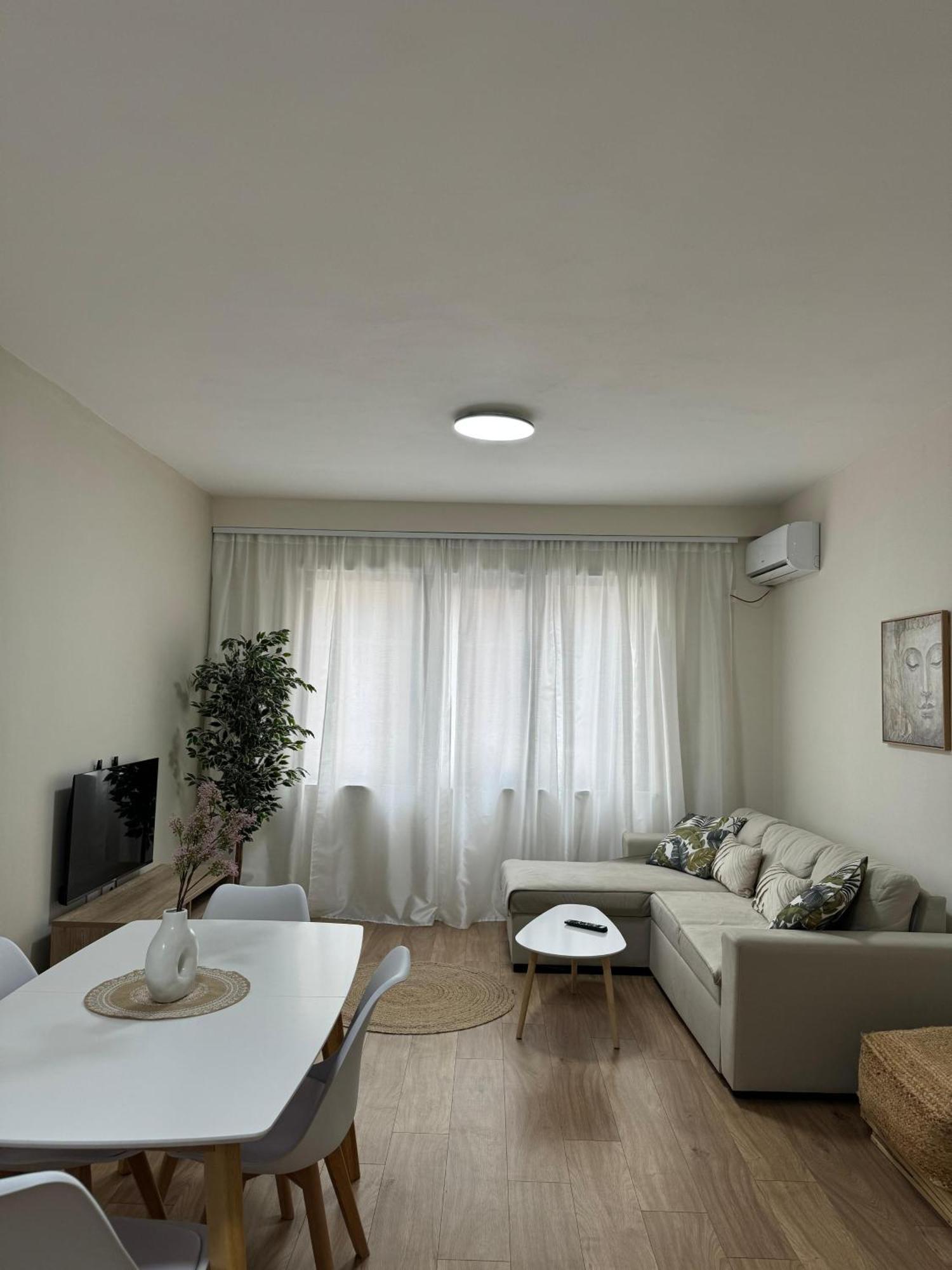 Denny's Lincoln Center Appartement *